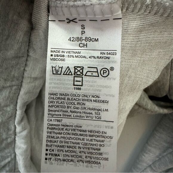 Banana Republic Grey Wrap Front Button-Down Blouse Size Small Minimalist Basic - Picture 9 of 13